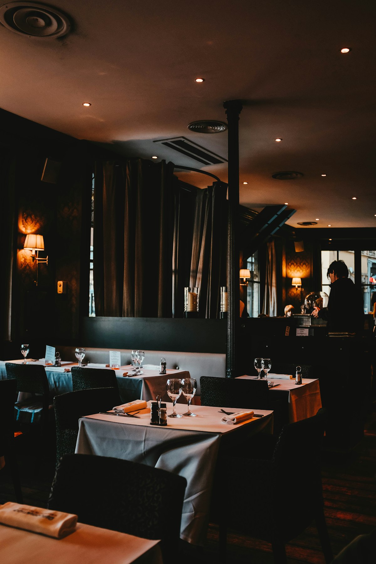 Gedeckter Tisch im Restaurant Königskeller